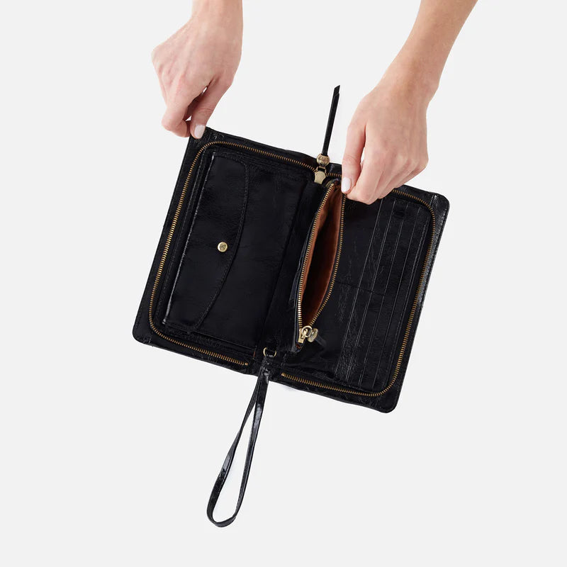 Evolve Wristlet-Black
